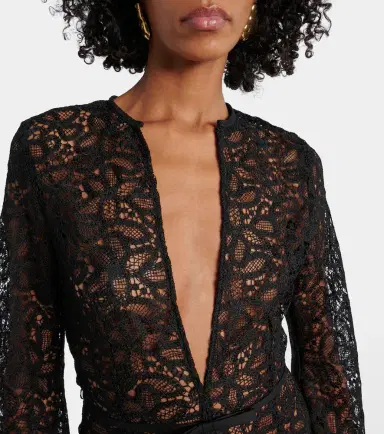 Giambattista Valli Lace gown | Thumbnail 4 Giambattista Valli Lace gown | Thumbnail 4