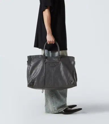 Balenciaga Le City leather duffel bag | Thumbnail 6 Balenciaga Le City leather duffel bag | Thumbnail 6
