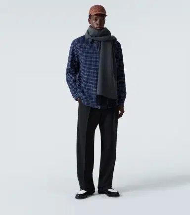 Gucci GG fringed cashmere scarf | Thumbnail 2 Gucci GG fringed cashmere scarf | Thumbnail 2
