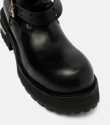 Balenciaga Venom leather combat boots | Thumbnail 2 Balenciaga Venom leather combat boots | Thumbnail 2