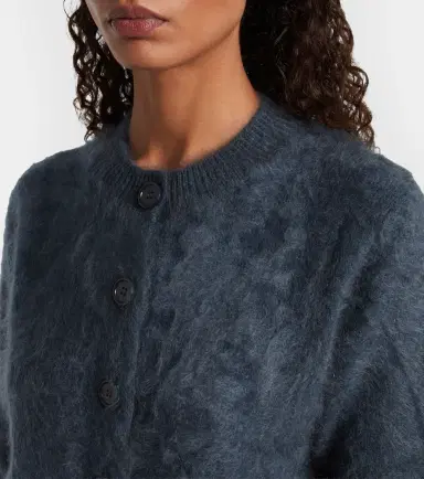 Lisa Yang Azalea cashmere cardigan | Thumbnail 5 Lisa Yang Azalea cashmere cardigan | Thumbnail 5