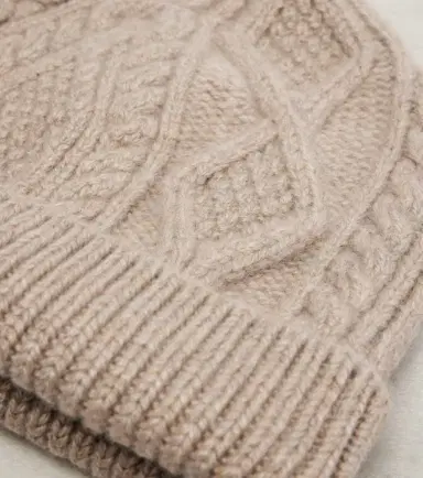 Loro Piana Cable-knit cashmere beanie | Thumbnail 3 Loro Piana Cable-knit cashmere beanie | Thumbnail 3
