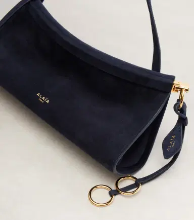 Alaia Alaïa Le Click Small suede shoulder bag | Thumbnail 4 Alaia Alaïa Le Click Small suede shoulder bag | Thumbnail 4