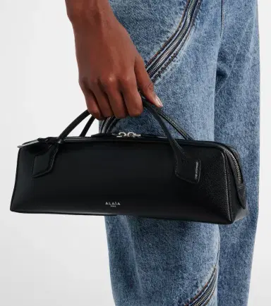 Alaia Alaïa Le Teckel Small leather clutch | Thumbnail 5 Alaia Alaïa Le Teckel Small leather clutch | Thumbnail 5