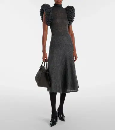 Alaïa Alaïa Le Teckel Large leather shoulder bag | Thumbnail 5 Alaïa Alaïa Le Teckel Large leather shoulder bag | Thumbnail 5