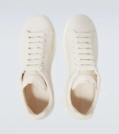 Alexander McQueen Oversized leather sneakers | Thumbnail 4 Alexander McQueen Oversized leather sneakers | Thumbnail 4