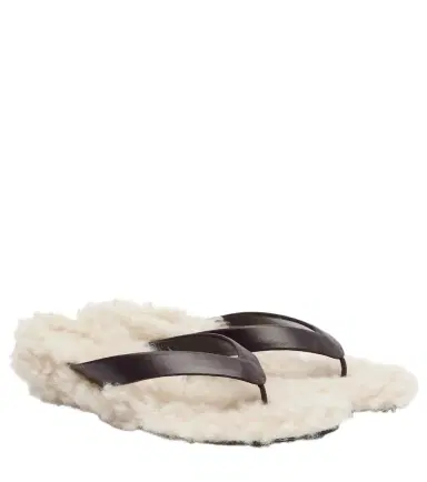 Le Monde Béryl Le Monde Béryl Shearling-trimmed leather thong sandals | Thumbnail 1 Le Monde Béryl Le Monde Béryl Shearling-trimmed leather thong sandals | Thumbnail 1