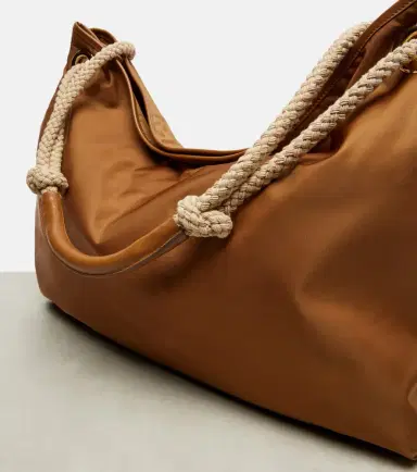 Prada Mariner Re-Nylon Large shoulder bag | Thumbnail 4 Prada Mariner Re-Nylon Large shoulder bag | Thumbnail 4