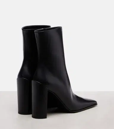 Alaïa Alaïa Leather ankle boots | Thumbnail 3 Alaïa Alaïa Leather ankle boots | Thumbnail 3