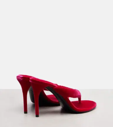 Alaïa Alaïa Velvet thong sandals | Thumbnail 3 Alaïa Alaïa Velvet thong sandals | Thumbnail 3