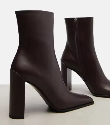 Alaïa Alaïa Leather ankle boots | Thumbnail 2 Alaïa Alaïa Leather ankle boots | Thumbnail 2
