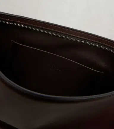 The Row EW Izzy Medium leather shoulder bag | Thumbnail 4 The Row EW Izzy Medium leather shoulder bag | Thumbnail 4