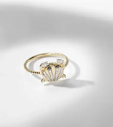 Yvonne Léon Yvonne Léon Crabe Coquillage Mini 9kt gold ring with diamonds | Thumbnail 5 Yvonne Léon Yvonne Léon Crabe Coquillage Mini 9kt gold ring with diamonds | Thumbnail 5