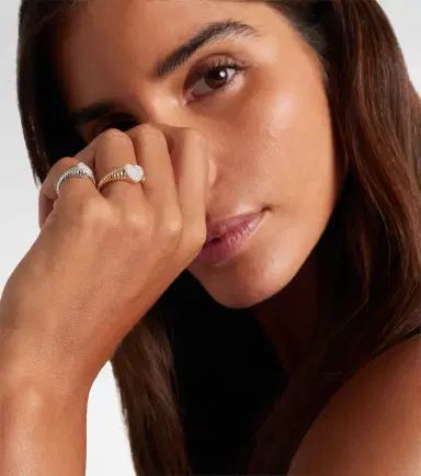 Yvonne Léon Yvonne Léon Baby 9kt gold ring with diamonds | Thumbnail 4 Yvonne Léon Yvonne Léon Baby 9kt gold ring with diamonds | Thumbnail 4