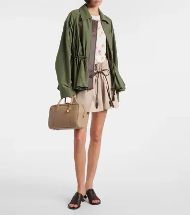 Loewe Amazona 28 leather top-handle bag | Thumbnail 6 Loewe Amazona 28 leather top-handle bag | Thumbnail 6