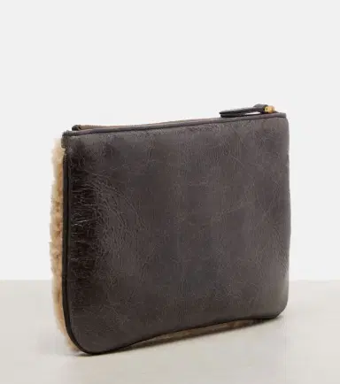 Valentino Garavani Viva Superstar Medium leather pouch | Thumbnail 4 Valentino Garavani Viva Superstar Medium leather pouch | Thumbnail 4