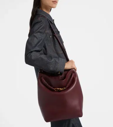 Bottega Veneta Andiamo Small leather bucket bag | Thumbnail 5 Bottega Veneta Andiamo Small leather bucket bag | Thumbnail 5