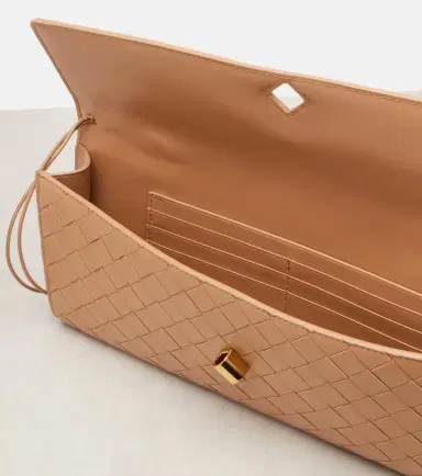 Bottega Veneta Andiamo Intrecciato leather clutch | Thumbnail 4 Bottega Veneta Andiamo Intrecciato leather clutch | Thumbnail 4