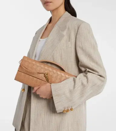 Bottega Veneta Andiamo Intrecciato leather clutch | Thumbnail 7 Bottega Veneta Andiamo Intrecciato leather clutch | Thumbnail 7