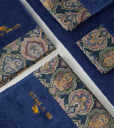Etro Set of 5 cotton terry towels | Thumbnail 3 Etro Set of 5 cotton terry towels | Thumbnail 3