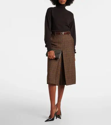 Saint Laurent Cassandre matelassé envelope leather wallet on chain | Thumbnail 5 Saint Laurent Cassandre matelassé envelope leather wallet on chain | Thumbnail 5