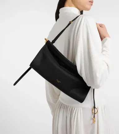 Alaïa Alaïa Le Click East West Medium shoulder bag | Thumbnail 6 Alaïa Alaïa Le Click East West Medium shoulder bag | Thumbnail 6