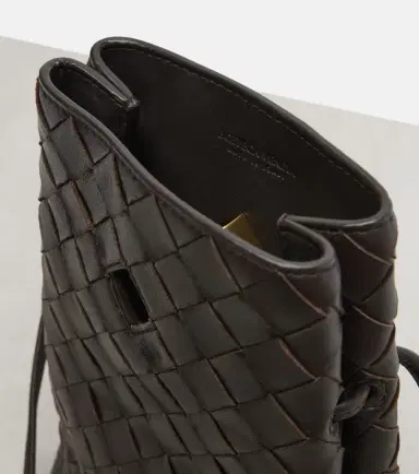 Bottega Veneta Andiamo Intrecciato leather phone pouch | Thumbnail 3 Bottega Veneta Andiamo Intrecciato leather phone pouch | Thumbnail 3