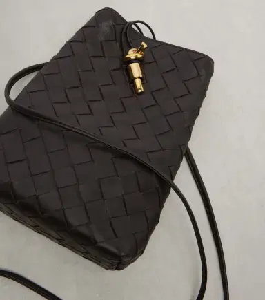 Bottega Veneta Andiamo Intrecciato leather phone pouch | Thumbnail 4 Bottega Veneta Andiamo Intrecciato leather phone pouch | Thumbnail 4