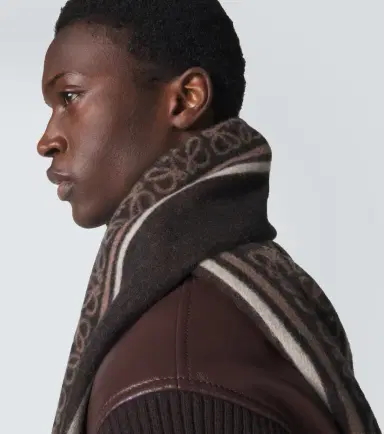 Loewe Anagram wool and cashmere jacquard scarf | Thumbnail 4 Loewe Anagram wool and cashmere jacquard scarf | Thumbnail 4