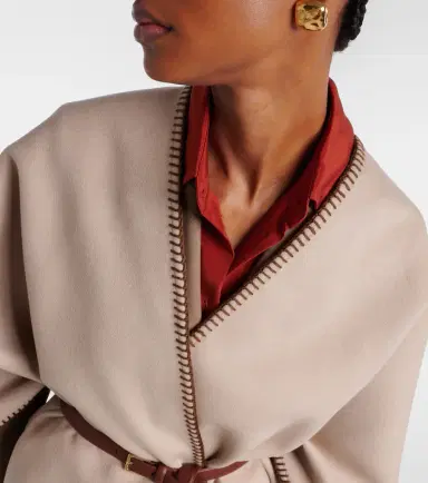 Max Mara Virgin wool cape | Thumbnail 2 Max Mara Virgin wool cape | Thumbnail 2