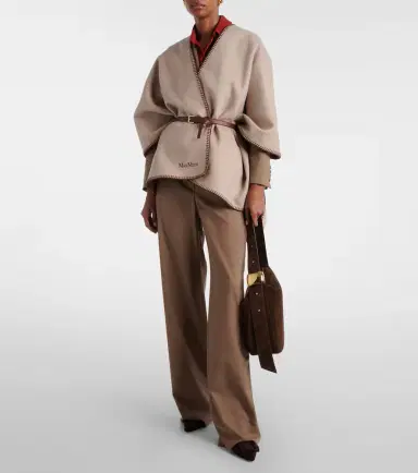 Max Mara Virgin wool cape | Thumbnail 4 Max Mara Virgin wool cape | Thumbnail 4