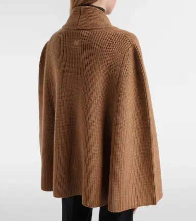 Max Mara Agenzia double-breasted virgin wool cape | Thumbnail 4 Max Mara Agenzia double-breasted virgin wool cape | Thumbnail 4