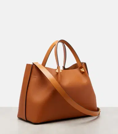 Valentino Garavani VLogo Medium leather tote bag | Thumbnail 4 Valentino Garavani VLogo Medium leather tote bag | Thumbnail 4