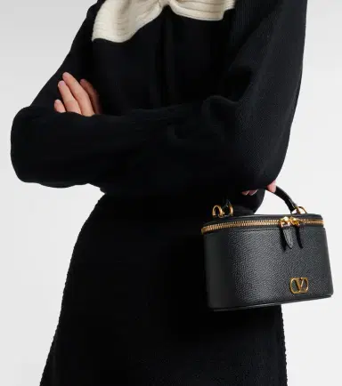 Valentino Garavani VLogo Mini leather vanity bag | Thumbnail 5 Valentino Garavani VLogo Mini leather vanity bag | Thumbnail 5