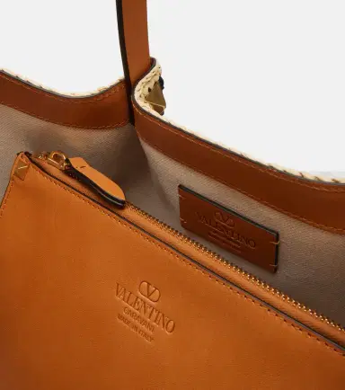Valentino Garavani VLogo Medium raffia tote bag | Thumbnail 2 Valentino Garavani VLogo Medium raffia tote bag | Thumbnail 2