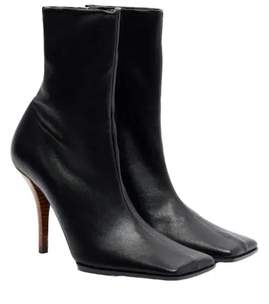 Alaïa Alaïa Leather ankle boots | Thumbnail 1 Alaïa Alaïa Leather ankle boots | Thumbnail 1