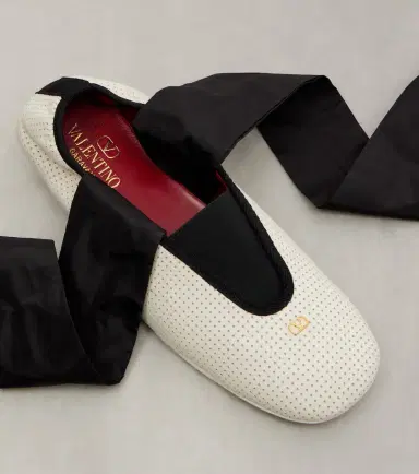 Valentino Garavani Rythmika perforated leather ballet flats | Thumbnail 4 Valentino Garavani Rythmika perforated leather ballet flats | Thumbnail 4