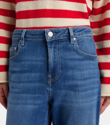 AG Jeans Girlfriend straight jeans | Thumbnail 2 AG Jeans Girlfriend straight jeans | Thumbnail 2