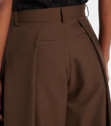 Sacai Pleated belted shorts | Thumbnail 4 Sacai Pleated belted shorts | Thumbnail 4
