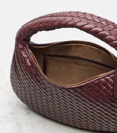 Bottega Veneta Veneta Medium leather shoulder bag | Thumbnail 4 Bottega Veneta Veneta Medium leather shoulder bag | Thumbnail 4
