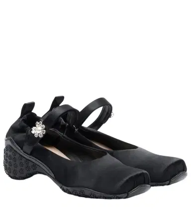 Simone Rocha Ballet Runner embellished ballet flats | Thumbnail 1 Simone Rocha Ballet Runner embellished ballet flats | Thumbnail 1