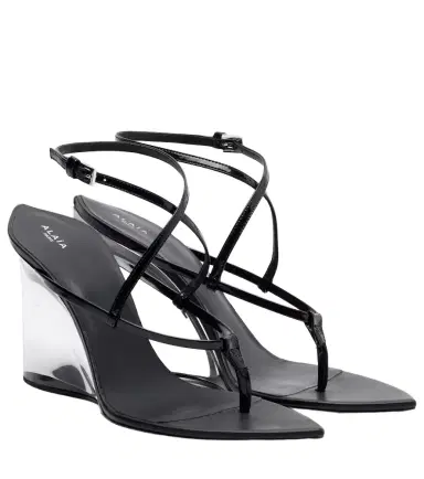Alaïa Alaïa Patent leather wedge thong sandals | Thumbnail 1 Alaïa Alaïa Patent leather wedge thong sandals | Thumbnail 1