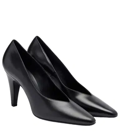 Alaïa Alaïa Leather pumps | Thumbnail 1 Alaïa Alaïa Leather pumps | Thumbnail 1