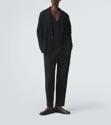 Homme Plissé Issey Miyake Homme Plissé Issey Miyake Basics pleated vest | Thumbnail 2 Homme Plissé Issey Miyake Homme Plissé Issey Miyake Basics pleated vest | Thumbnail 2