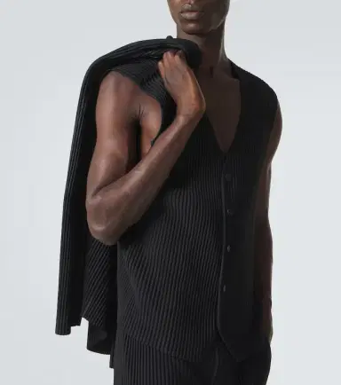 Homme Plissé Issey Miyake Homme Plissé Issey Miyake Basics pleated vest | Thumbnail 4 Homme Plissé Issey Miyake Homme Plissé Issey Miyake Basics pleated vest | Thumbnail 4