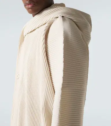 Homme Plissé Issey Miyake Homme Plissé Issey Miyake Monthly Colors: March pleated double-breasted cardigan | Thumbnail 2 Homme Plissé Issey Miyake Homme Plissé Issey Miyake Monthly Colors: March pleated double-breasted cardigan | Thumbnail 2