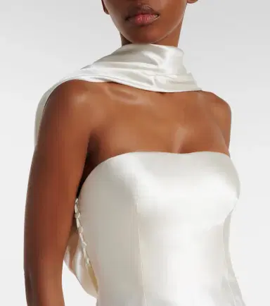 Danielle Frankel Bridal River silk and wool bustier gown | Thumbnail 4 Danielle Frankel Bridal River silk and wool bustier gown | Thumbnail 4