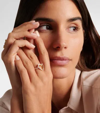 Sophie Bille Brahe Ensemble Coeur 18kt gold signet ring with diamonds | Thumbnail 3 Sophie Bille Brahe Ensemble Coeur 18kt gold signet ring with diamonds | Thumbnail 3
