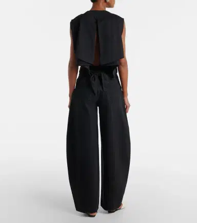Jacquemus Ovalo de-Nîmes barrel-leg jeans | Thumbnail 2 Jacquemus Ovalo de-Nîmes barrel-leg jeans | Thumbnail 2