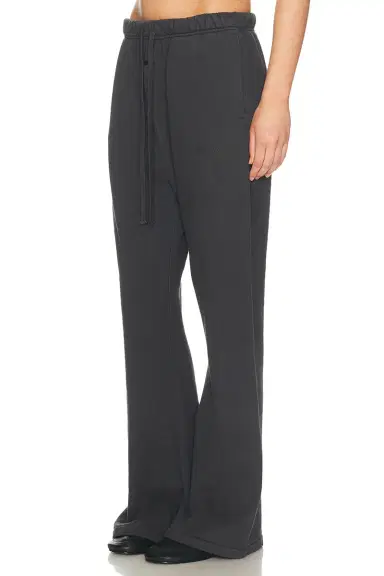 Fear of God Essentials Signature Classic Fit Flare Fleece Sweatpant | Thumbnail 3 Fear of God Essentials Signature Classic Fit Flare Fleece Sweatpant | Thumbnail 3
